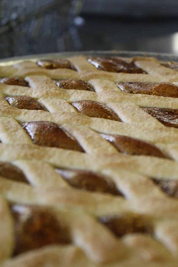 Crostata di frolla dorata al forno